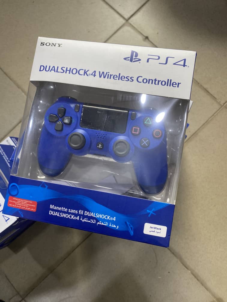 PS4 Controller